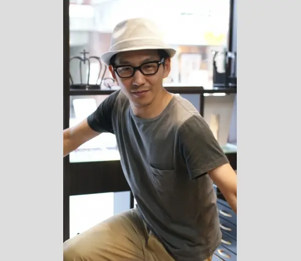 メガネ男子 & メガネ女子 」メガネ着用写真のご紹介 メガネ男子 & メガネ女子 」メガネ着用写真のご紹介