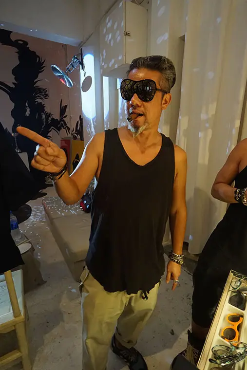 メガネ男子 & メガネ女子 」メガネ着用写真のご紹介