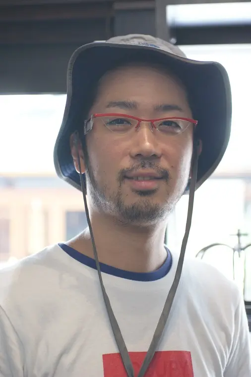 メガネ男子 & メガネ女子 」メガネ着用写真のご紹介