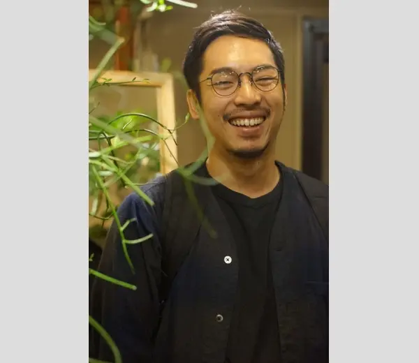 メガネ男子 & メガネ女子 」メガネ着用写真のご紹介