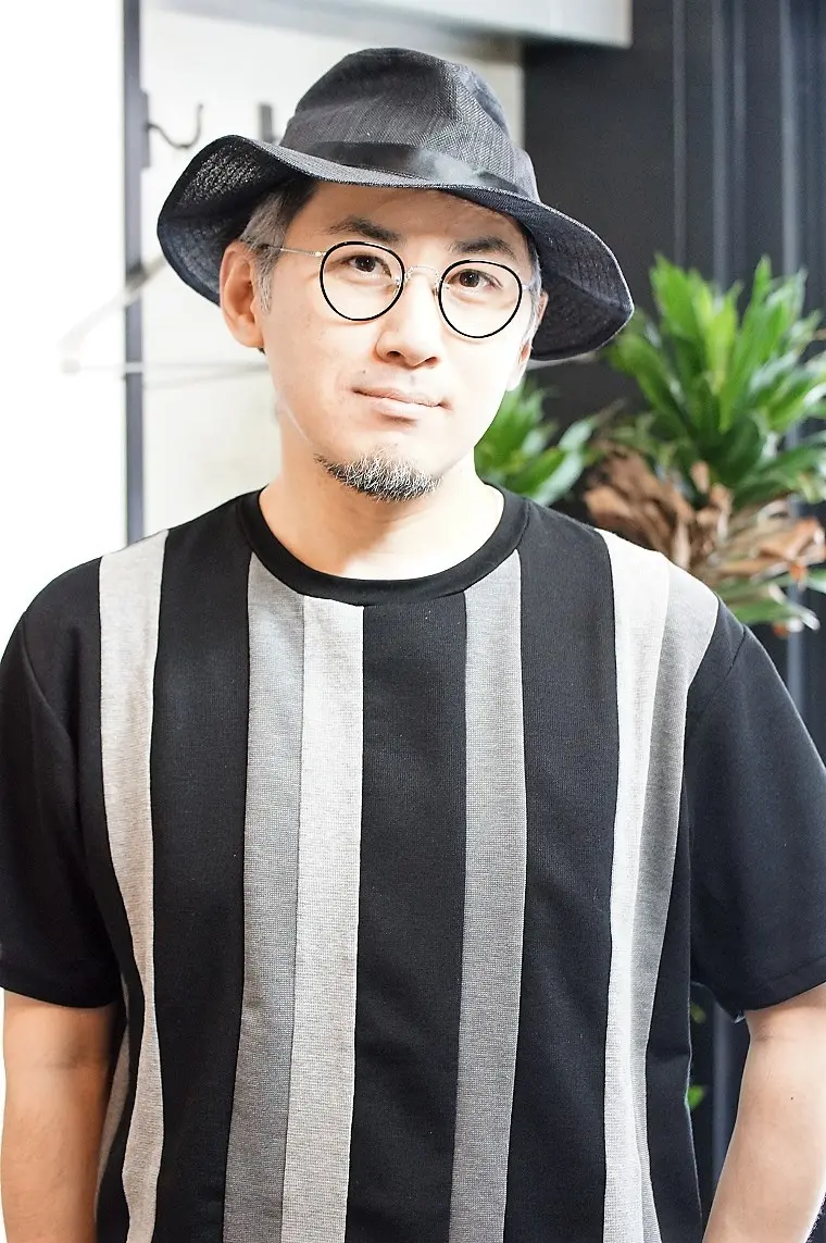 メガネ男子 & メガネ女子 」メガネ着用写真のご紹介
