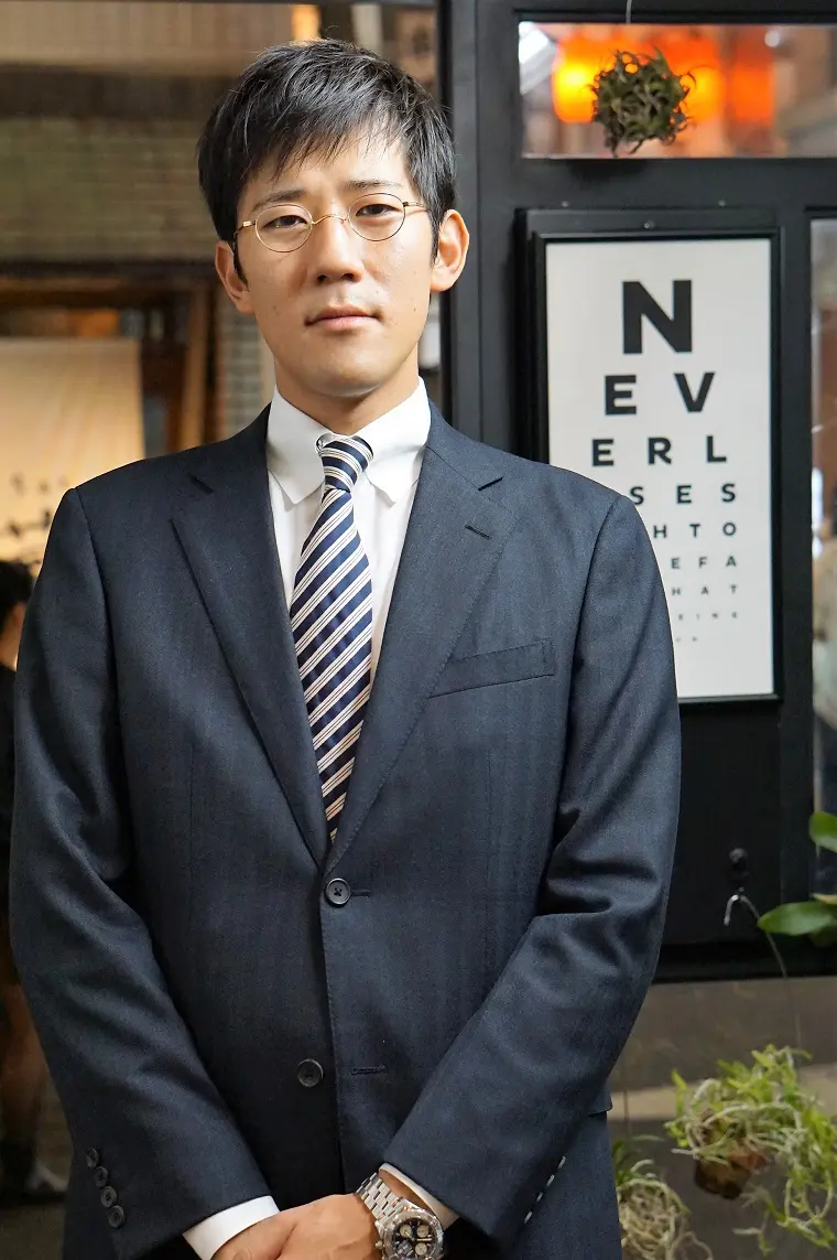 メガネ男子 & メガネ女子 」メガネ着用写真のご紹介