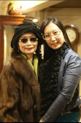 ★お客様ご紹介779　S様　◆カザール CAZAL ヴィンテージ　MOD 956　 ゴールド/ホワイト ◆ キーゼルシュタインコード LE FROGG