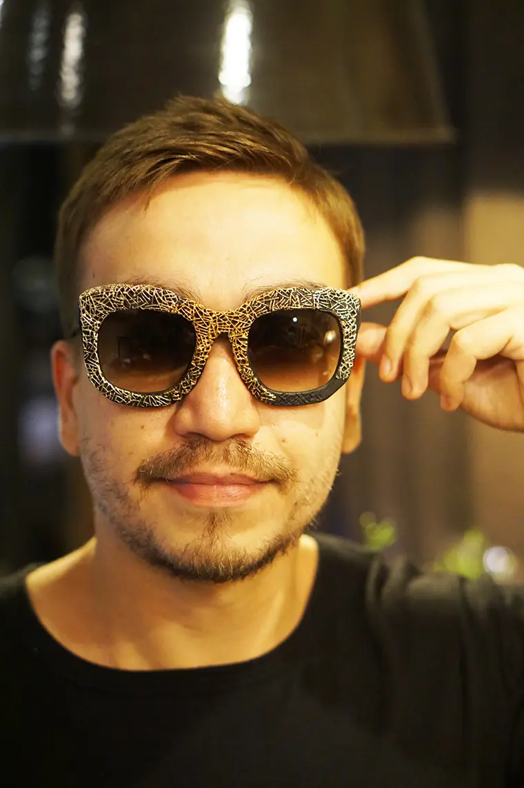 メガネ男子 & メガネ女子 」メガネ着用写真のご紹介