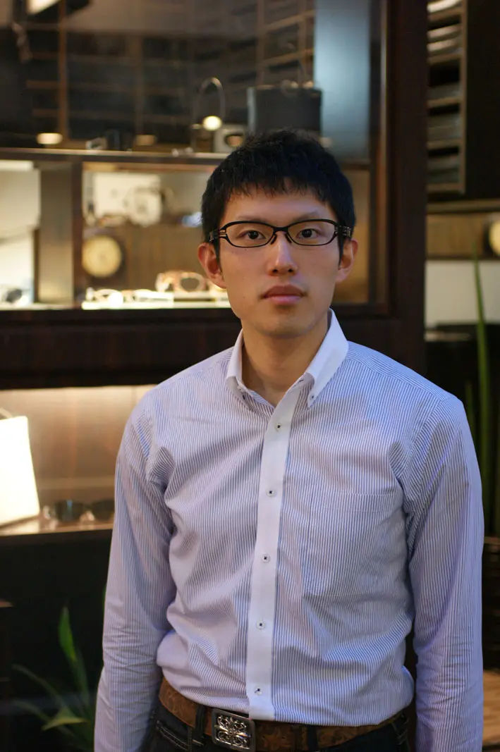 メガネ男子 & メガネ女子 」メガネ着用写真のご紹介