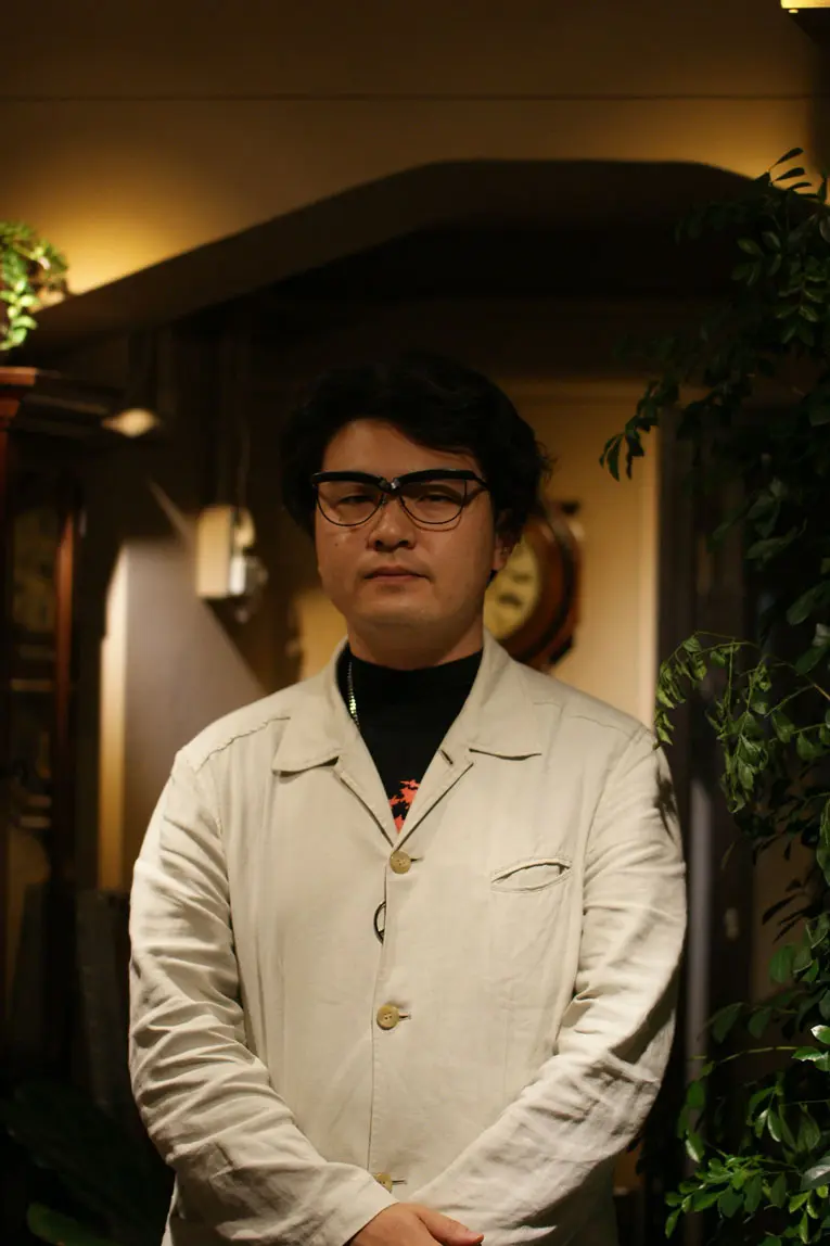 メガネ男子 & メガネ女子 」メガネ着用写真のご紹介