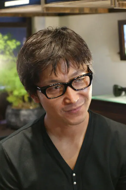 メガネ男子 & メガネ女子 」メガネ着用写真のご紹介 