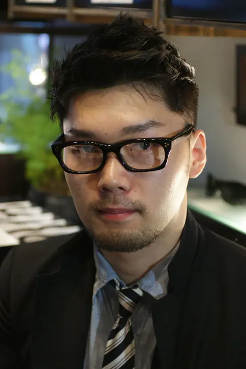 メガネ男子 & メガネ女子 」メガネ着用写真のご紹介 