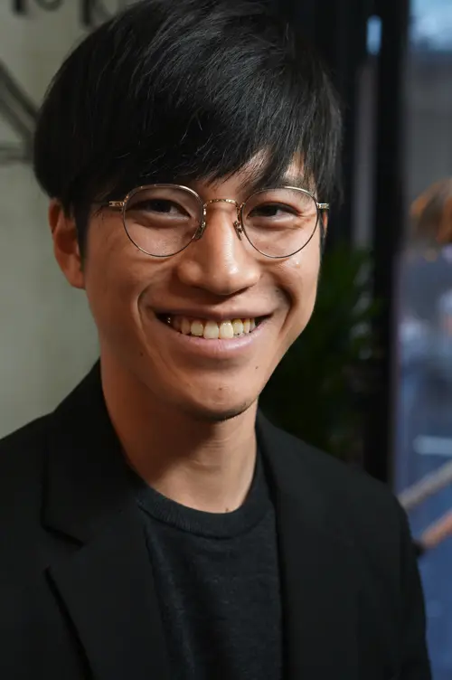 メガネ男子 & メガネ女子 」メガネ着用写真のご紹介