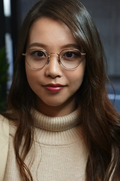 メガネ男子 & メガネ女子 」メガネ着用写真のご紹介 