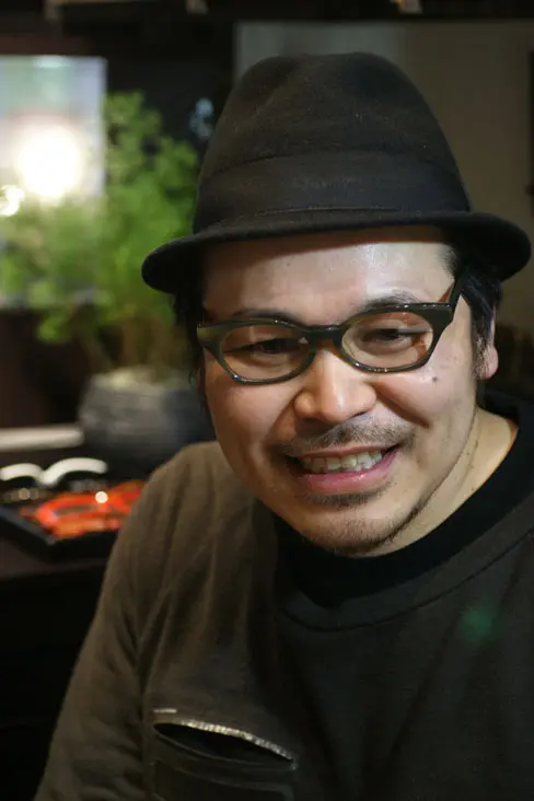 メガネ男子 & メガネ女子 」メガネ着用写真のご紹介