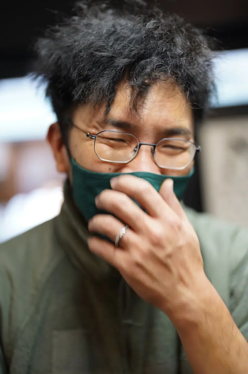 メガネ男子 & メガネ女子 」メガネ着用写真のご紹介