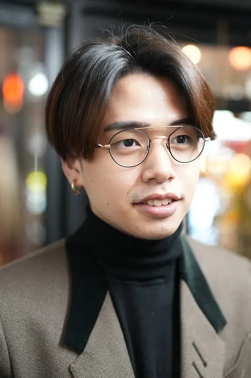 メガネ男子 & メガネ女子 」メガネ着用写真のご紹介