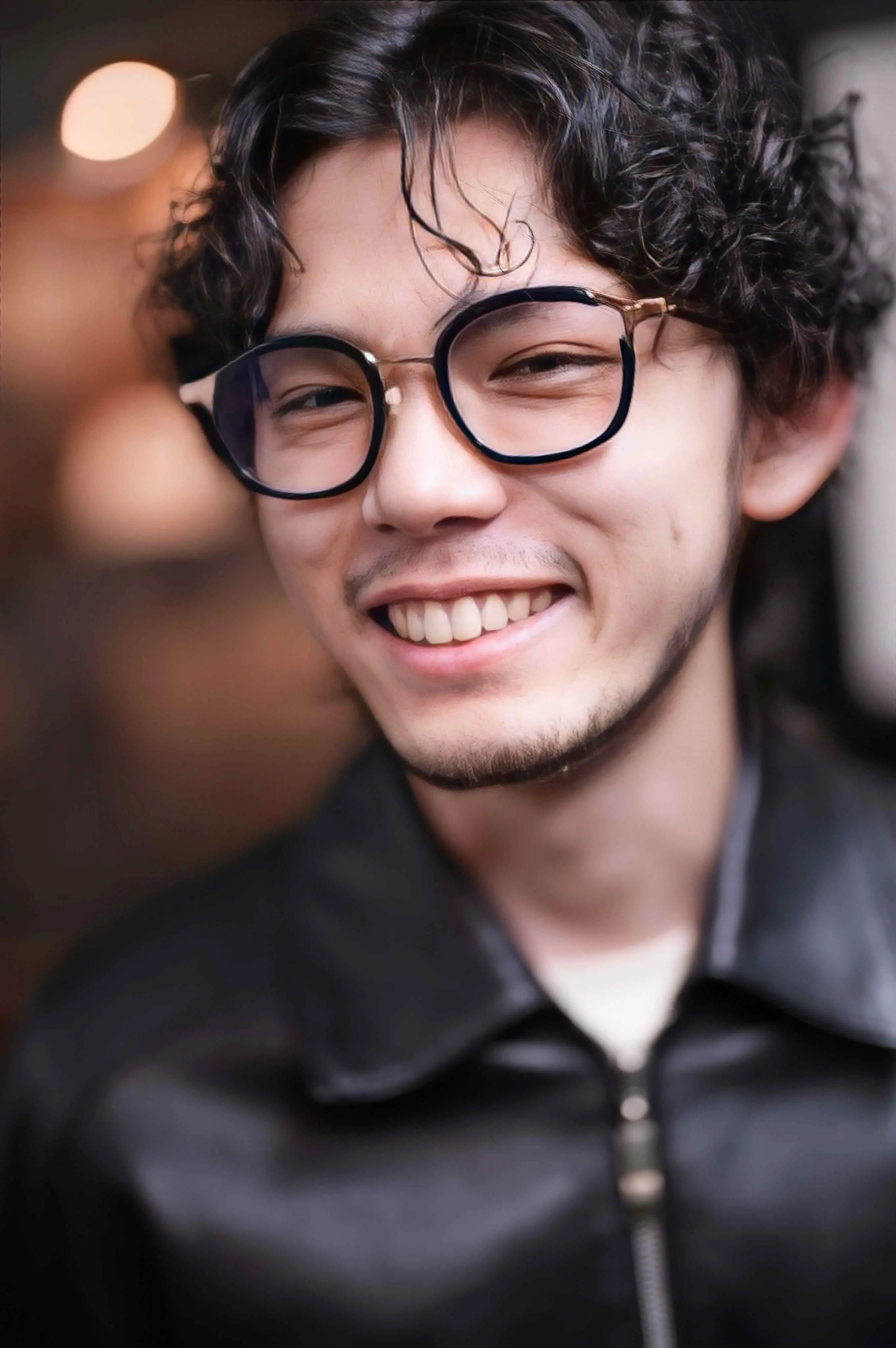 メガネ男子 & メガネ女子 」メガネ着用写真のご紹介