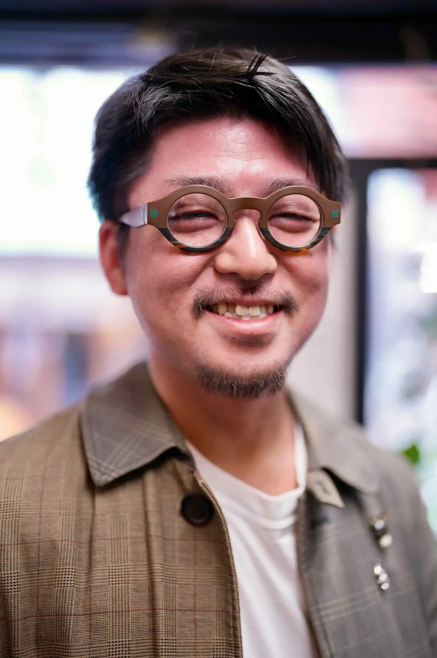 メガネ男子 & メガネ女子 」メガネ着用写真のご紹介