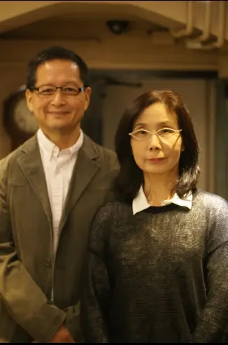 ★お客様ご紹介1107　N様ご夫妻　◆トラクションプロダクションズ TRACTION PRODUCTIONS　FLORE Violette イエロー　 　  ◆ギミーグラッシーズ GIMME GLASSES　Vol11.4 ブラック　 