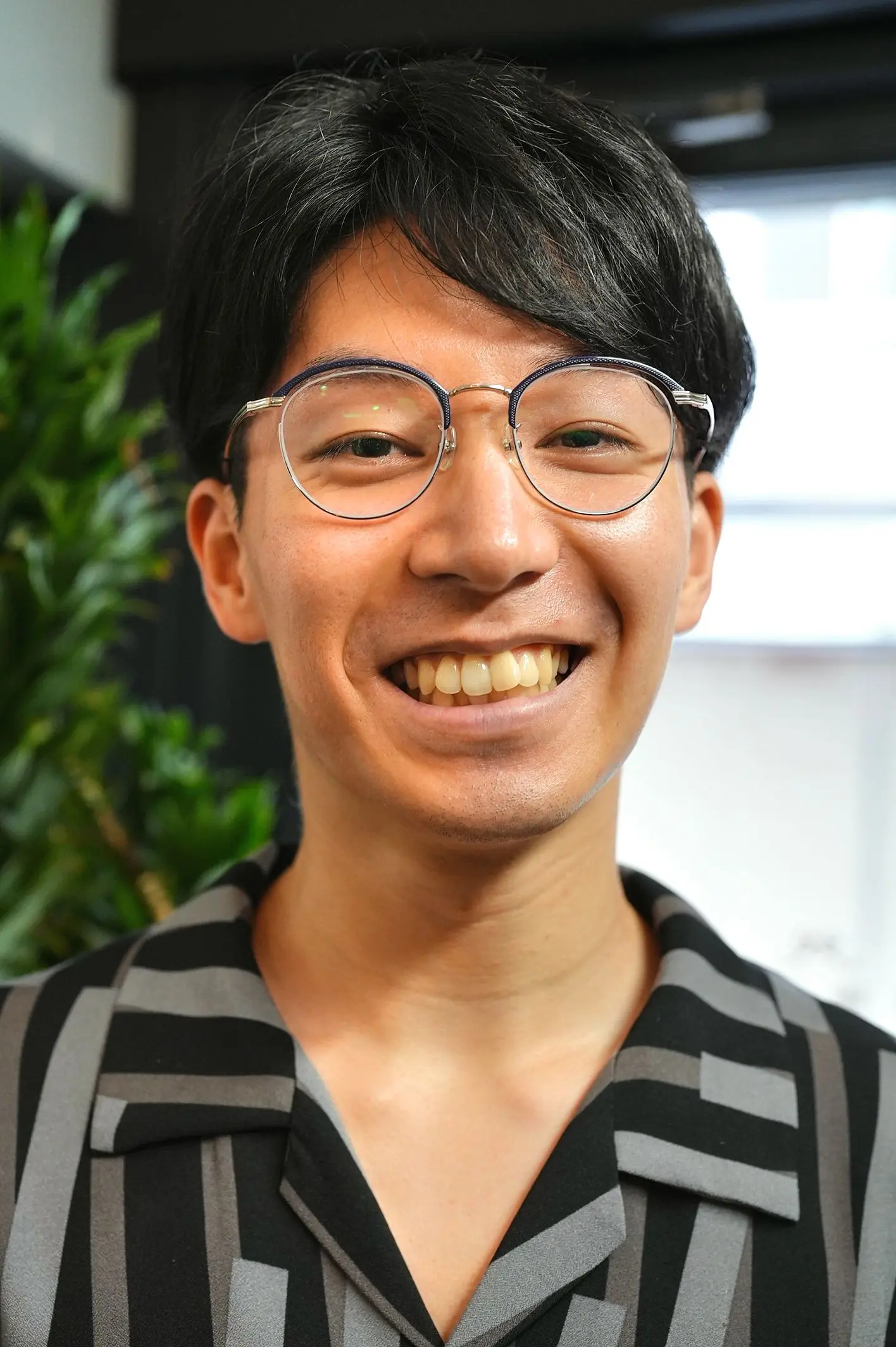 メガネ男子 & メガネ女子 」メガネ着用写真のご紹介