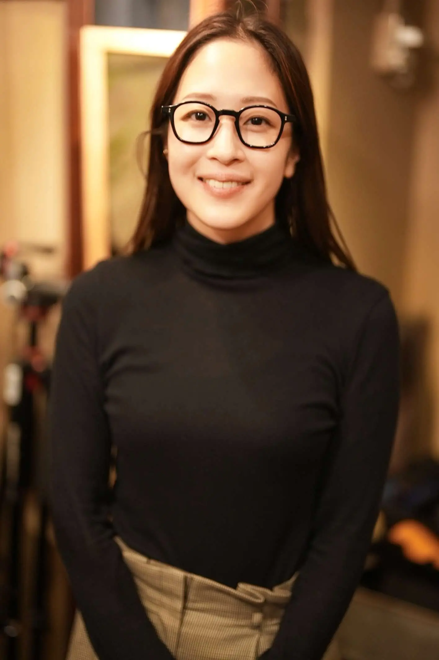 メガネ男子 & メガネ女子 」メガネ着用写真のご紹介