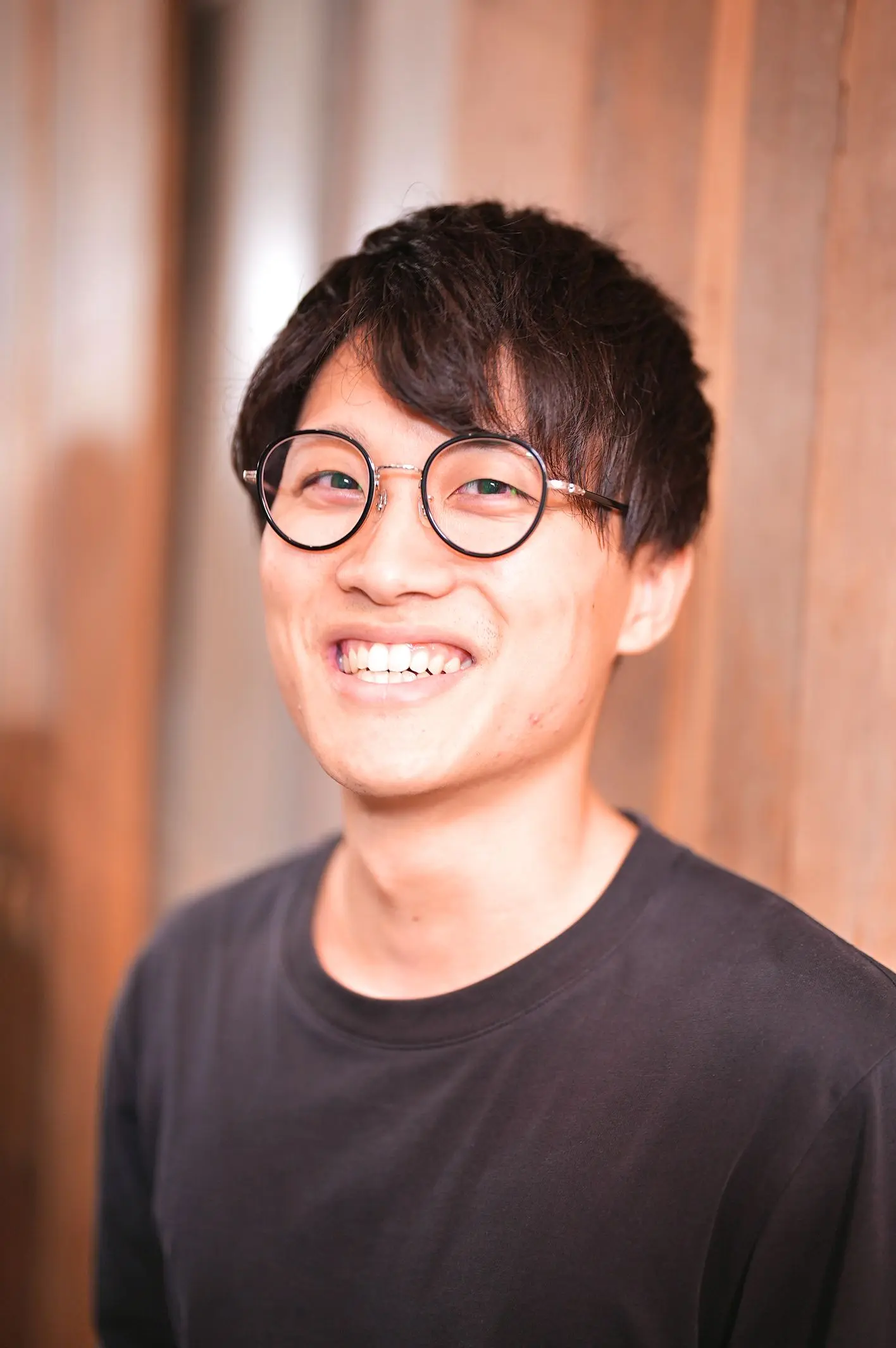 メガネ男子 & メガネ女子 」メガネ着用写真のご紹介