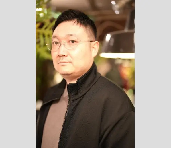 ★お客様ご紹介4522 　Y様　◆METRONOME - REIN-2209-3 FLASH ROUND C2　◆HOYA1.60可視光調光センシティダークグレイ　