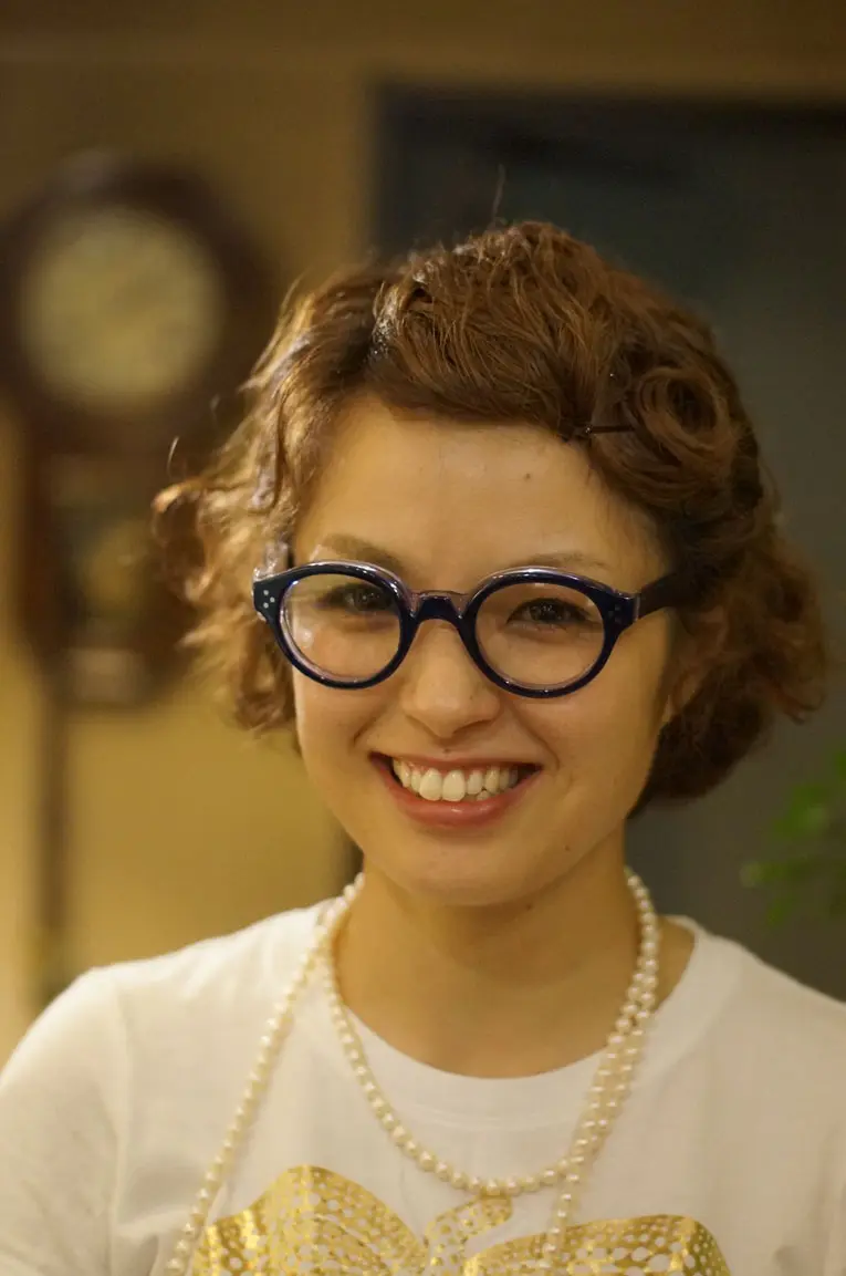 メガネ男子 & メガネ女子 」メガネ着用写真のご紹介 