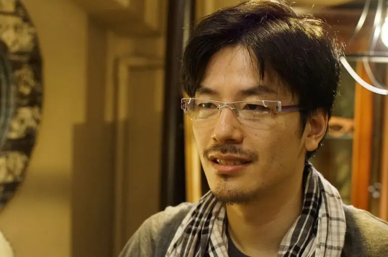 メガネ男子 & メガネ女子 」メガネ着用写真のご紹介