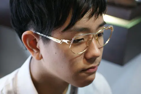 メガネ男子 & メガネ女子 」メガネ着用写真のご紹介 