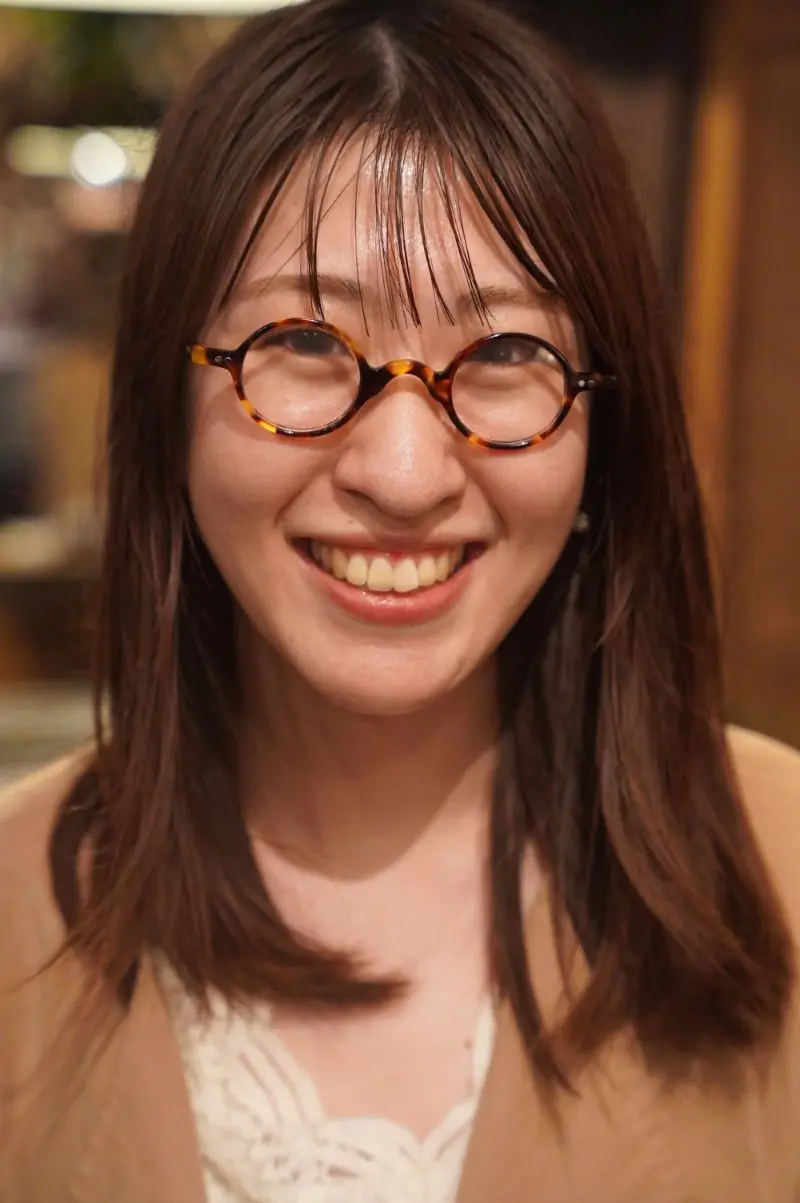 メガネ男子 & メガネ女子 」メガネ着用写真のご紹介