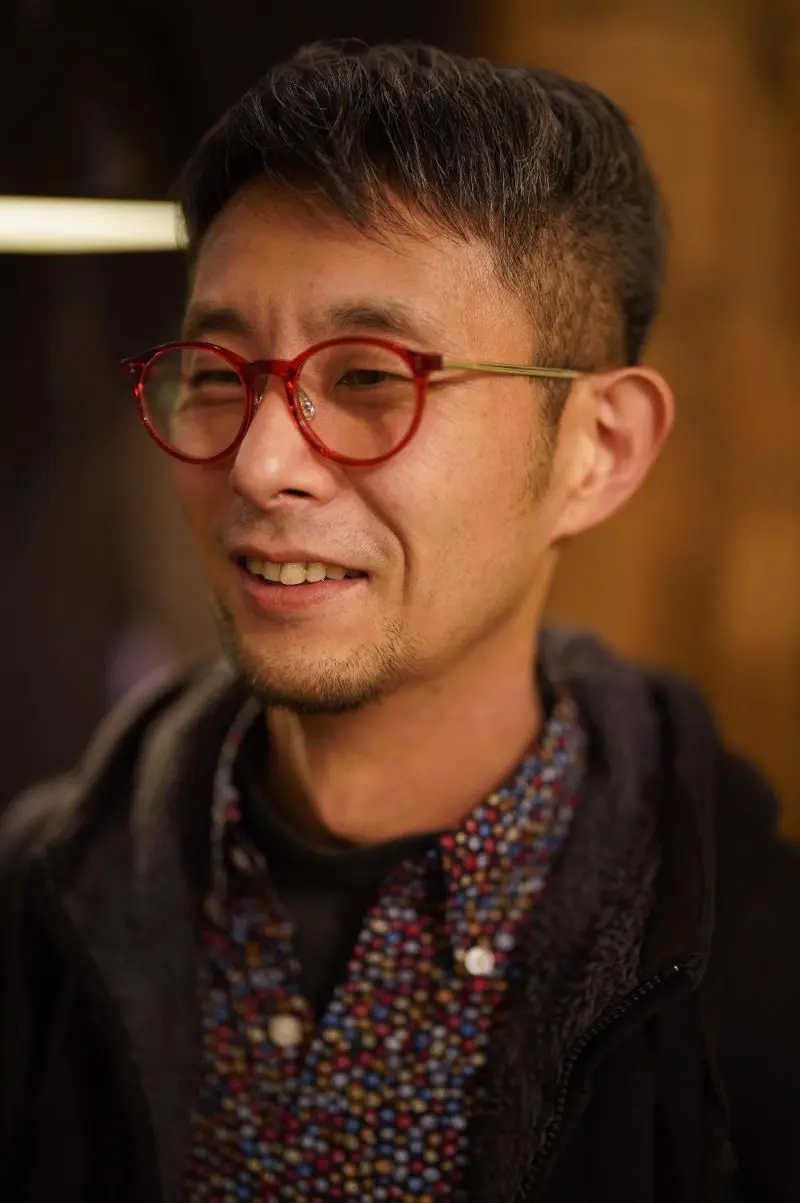 メガネ男子 & メガネ女子 」メガネ着用写真のご紹介