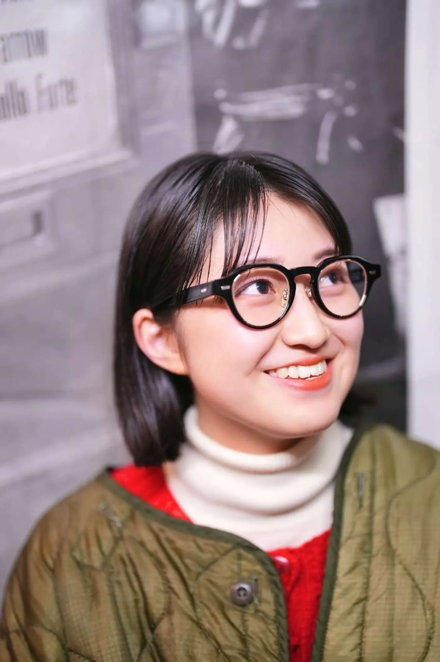 メガネ男子 & メガネ女子 」メガネ着用写真のご紹介