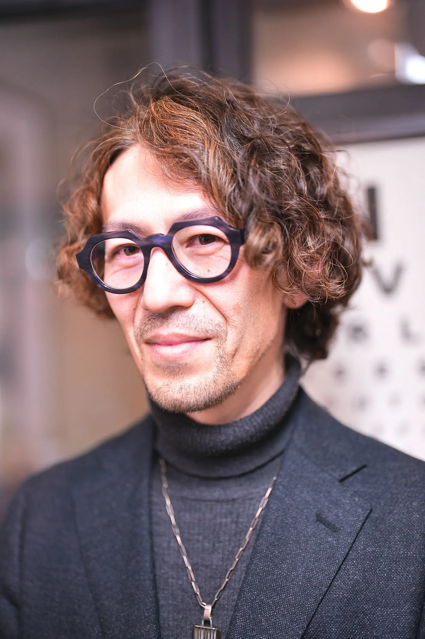 メガネ男子 & メガネ女子 」メガネ着用写真のご紹介