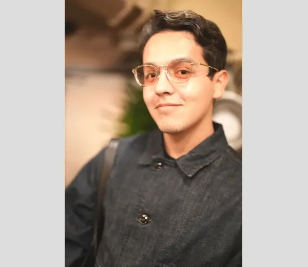 ★お客様ご紹介5204.  Castorena様　◆MASAHIKO NIWA - NM-142 C-3　◆HOYA1.60非球面レンズ＋カラー（グロウオレンジ25％）★Customer Story No.5204 — Mr. Castorena