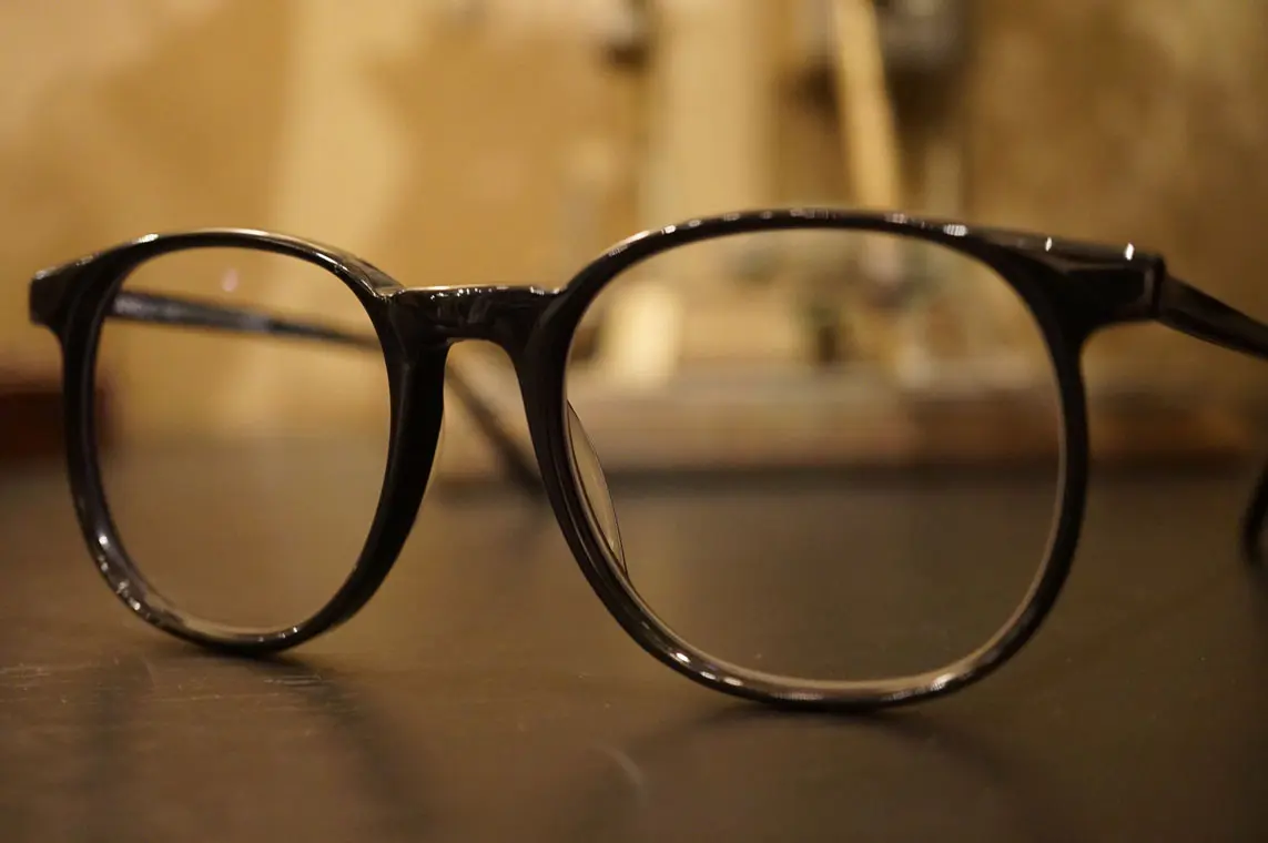 Theo/テオ モデル名不明 メガネフレーム 茶系 度入りレンズ付き 金属