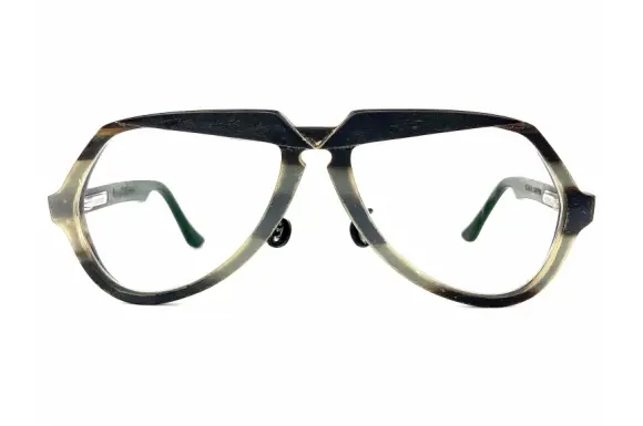 RG0018.1 A047/500 GENUINE HORN