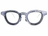 N25 Antique White TITANIUM