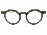 N19 Antique Gold TITANIUM