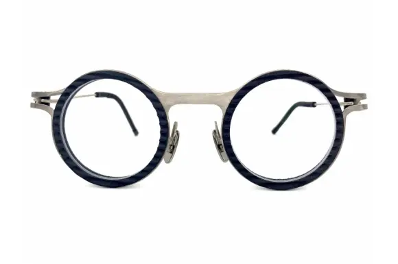 P16 Matte Black TITANIUM