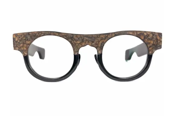 超個性派 バッファローホーン 変則型極太ビッグフレーム