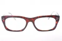 誠眼鏡店』上質なメガネの買取・販売・レンズ交換