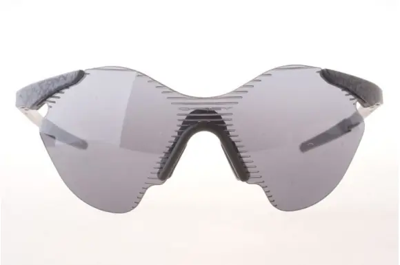 ZERO ゼロ グレー