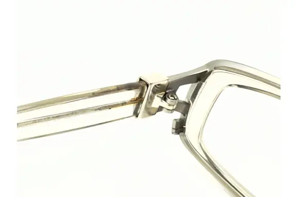 芯金に変色・錆あり