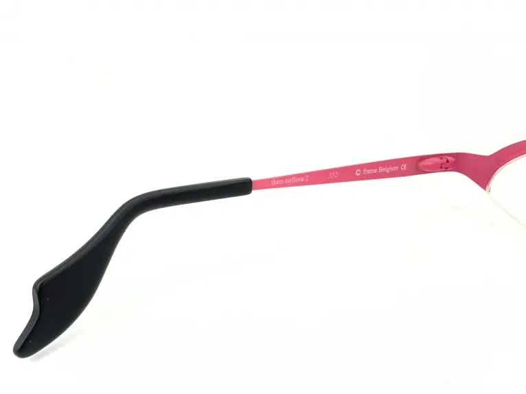 テオ Theo｜cellina 2 352 pure titanium｜遊びが効いたデザイン！独創