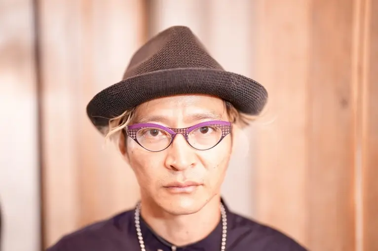 テオ Theo｜EYE WITNESS TB 224｜eye witness らしい遊びの効いた