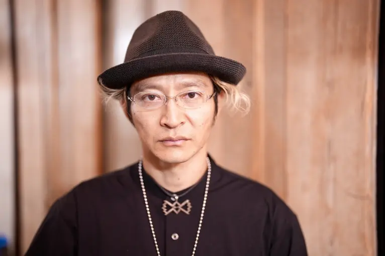 スピビー SPIVVY｜SP-1070 PURE TITANIUM｜スピビーのスタイリッシュな