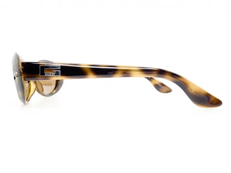 グッチ GUCCI｜GG2413/N/S 583｜サイドが主張するGUCCIの