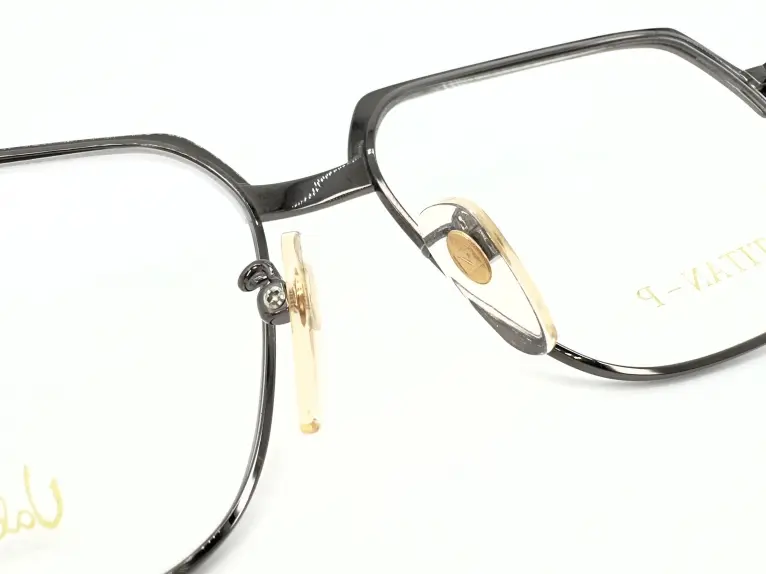 ヴィンテージ　valentino rudy 度入れメガネ Valentino Rudy ビンテージメガネ ツーブリッジ ピュアチタン - メルカリ