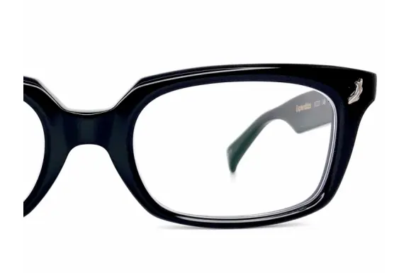 鋲のメッキ剥げ