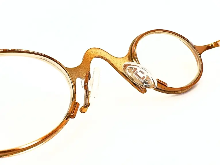 テオ Theo｜antenna 46｜独創Theo(テオ)のARTなメタルフレームantenna