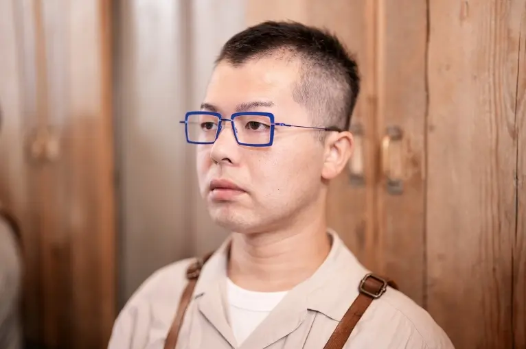 テオ Theo｜Ribbel 601｜独創的なTheoのスクエア型シートメタル