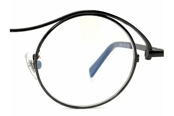 ところどころ塗装剥げあり